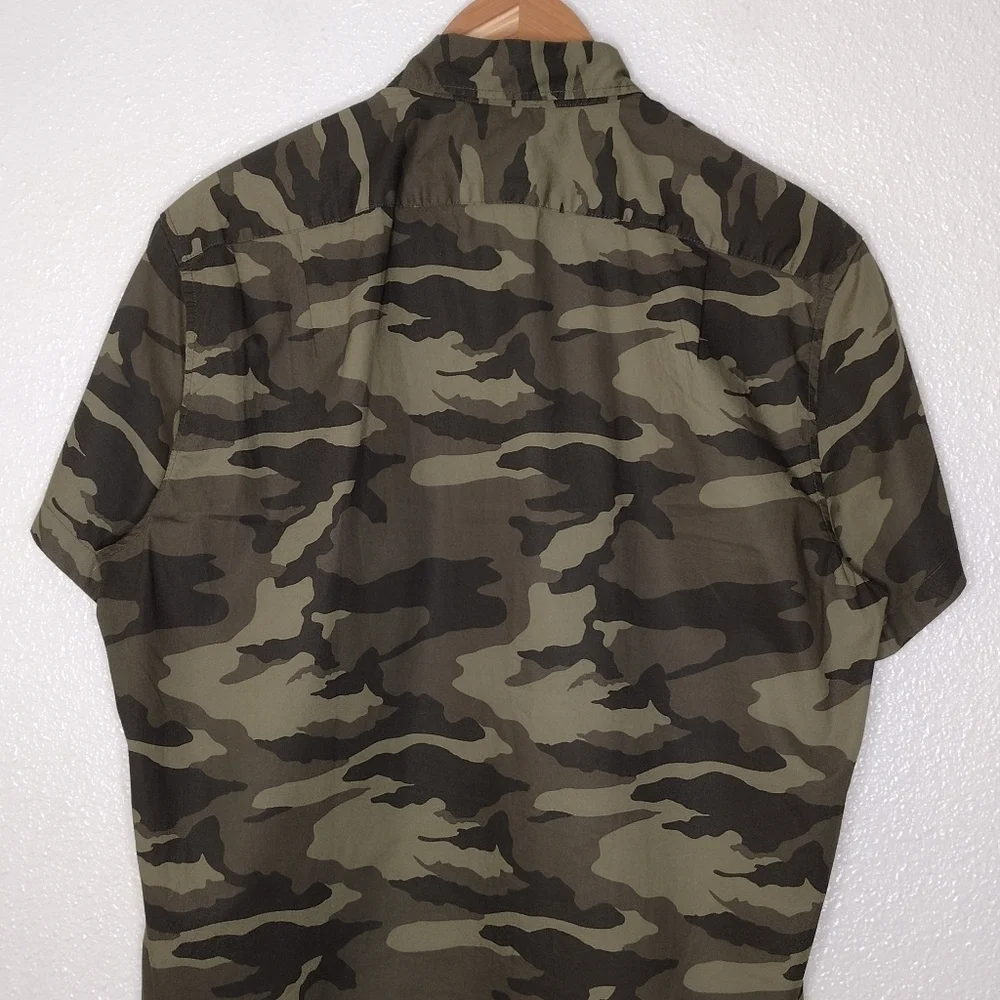 J. Crew Men's Camouflage Flex Washed Short Sleeve Casual Button Down Shirt Sz M